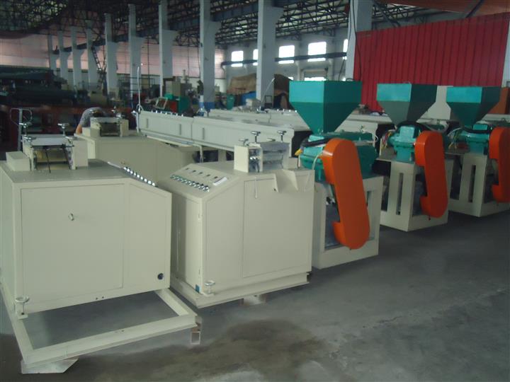 出口泰国的大网垫机，75加长网套机，缩口网套机