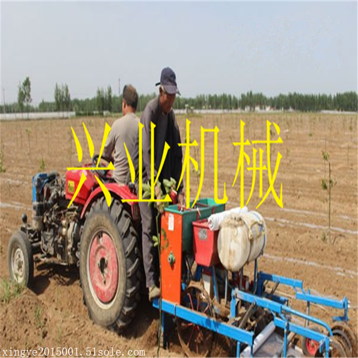 覆膜机价格  4行小型花生播种覆膜机厂家